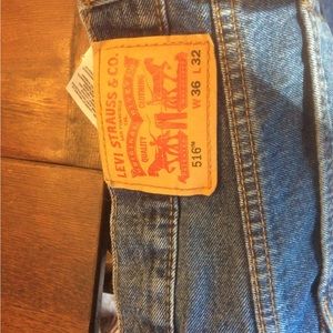 Brand new, never worn Levi’s 516 36x32